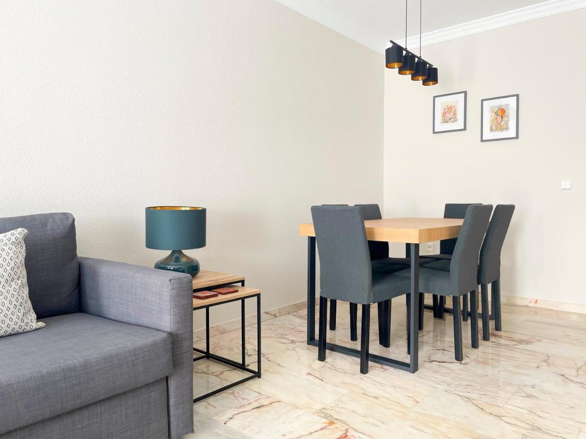 Holidays2Malaga Tomas De Echeverria 150 Mts To Beach & High Speed Wifi & Parking Apartment Exterior photo