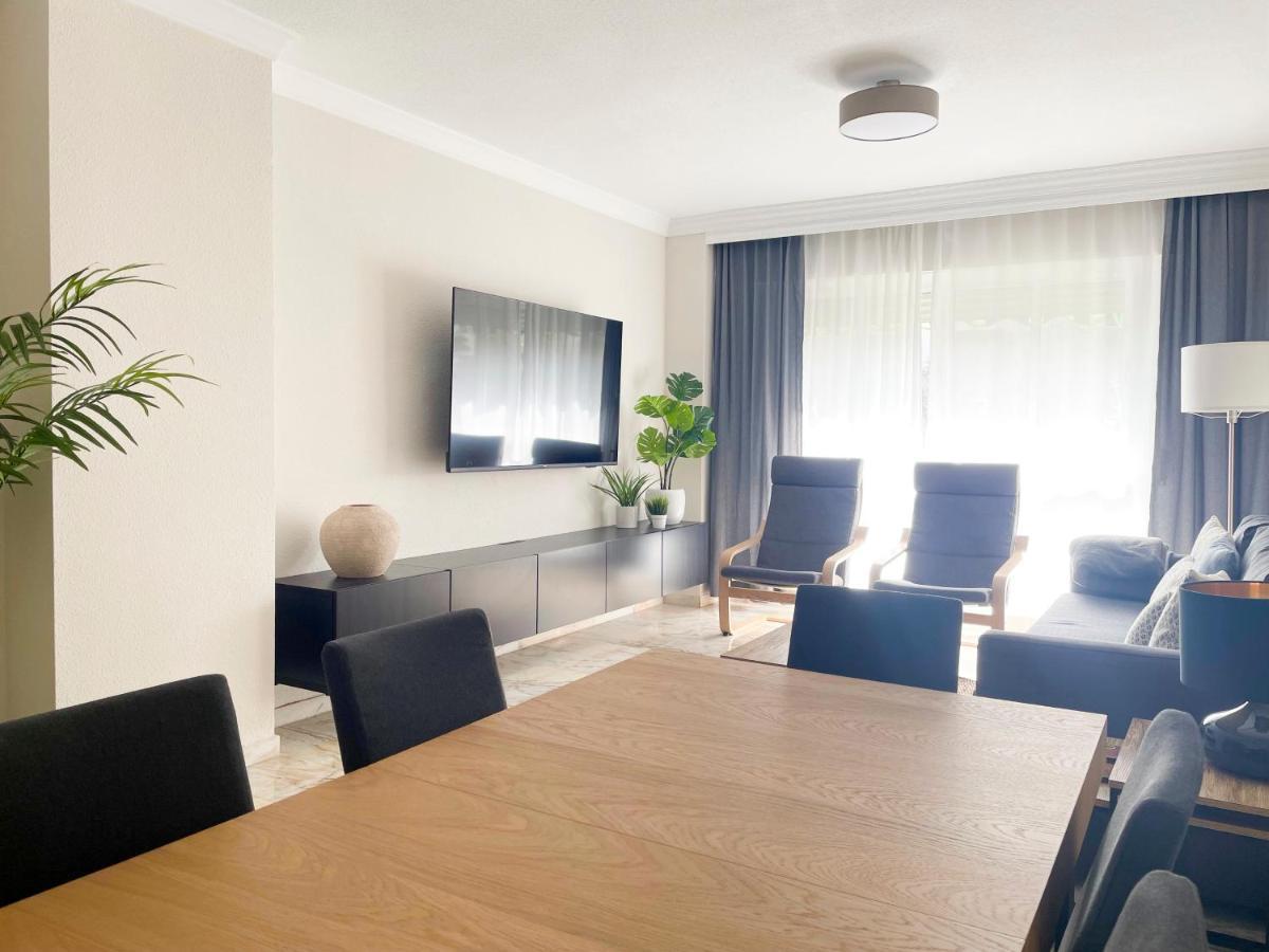 Holidays2Malaga Tomas De Echeverria 150 Mts To Beach & High Speed Wifi & Parking Apartment Exterior photo